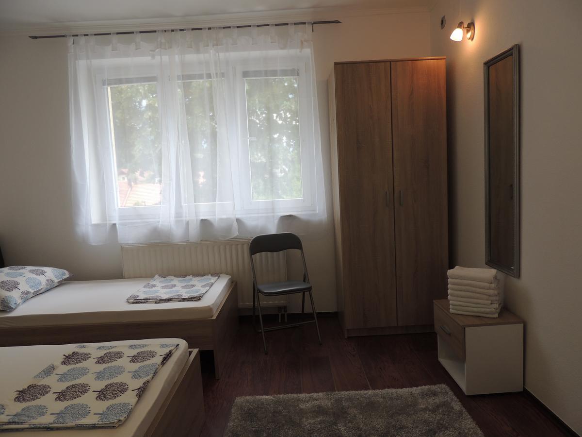 Roses Lägenhet Bihać Exteriör bild